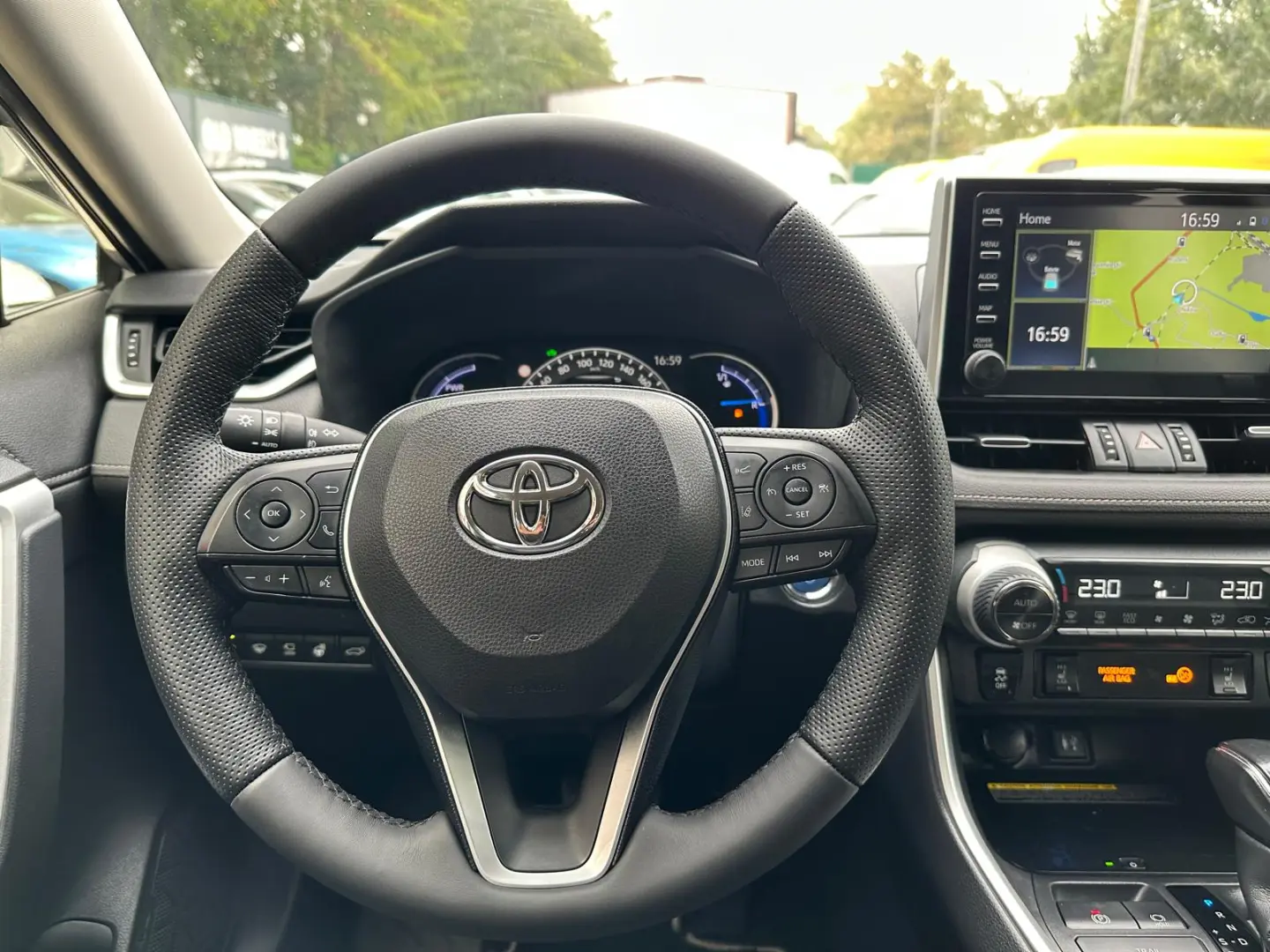 Toyota RAV4 Luxury 4x4 2.5 hybrid