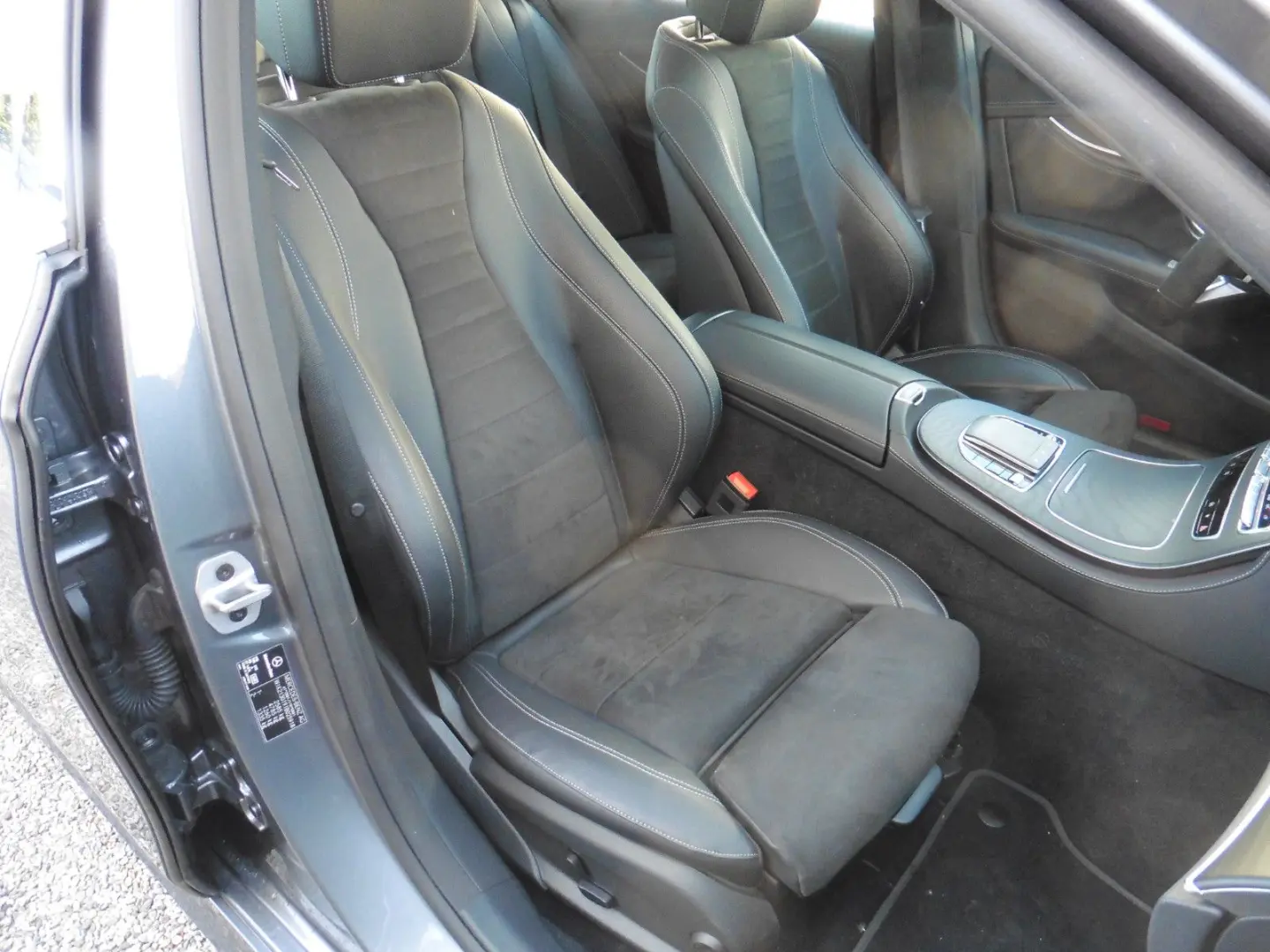 E 300 d 4MATIC AMG Line WIDE LED SHD Navi AHK 19