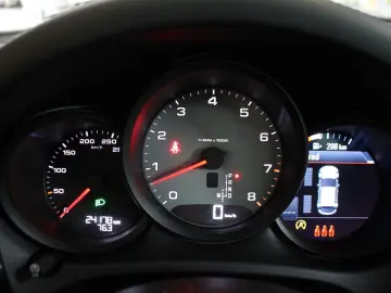 Macan S V6 Bi-Turbo PDK PASM Panorama DAB  Bose