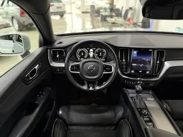 Volvo XC60 2.0 D4 R Design AWD