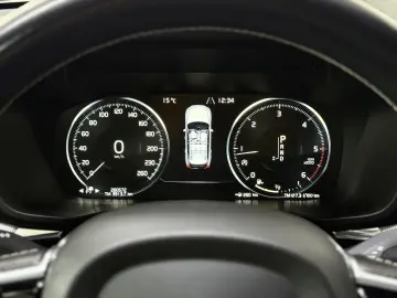 Volvo XC60 2.0 D4 R Design AWD