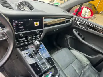 Macan S