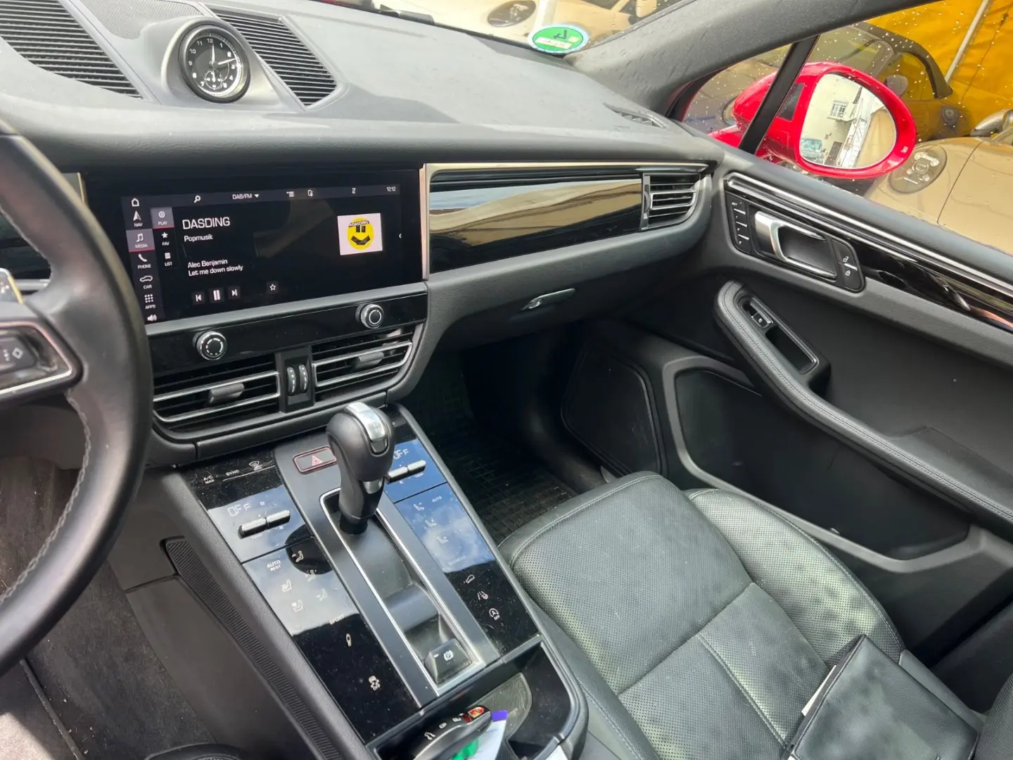 Macan S
