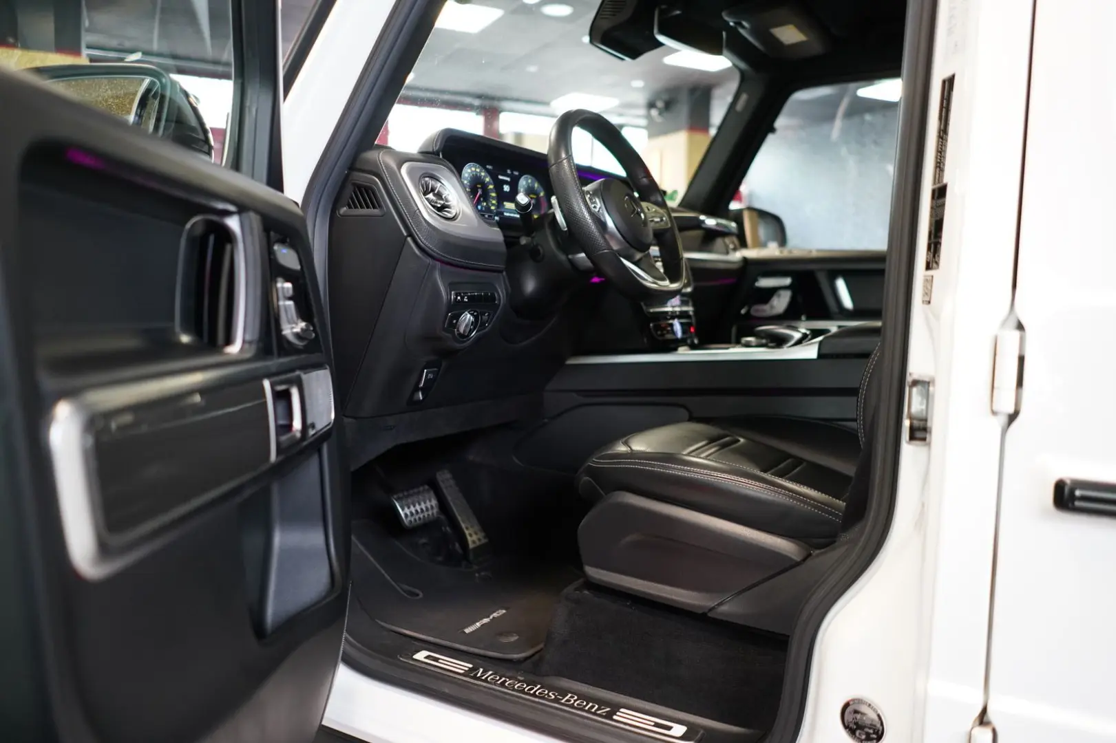 G 500 AMG Line 1.HAND STHZG 360° MASSAG CARBON