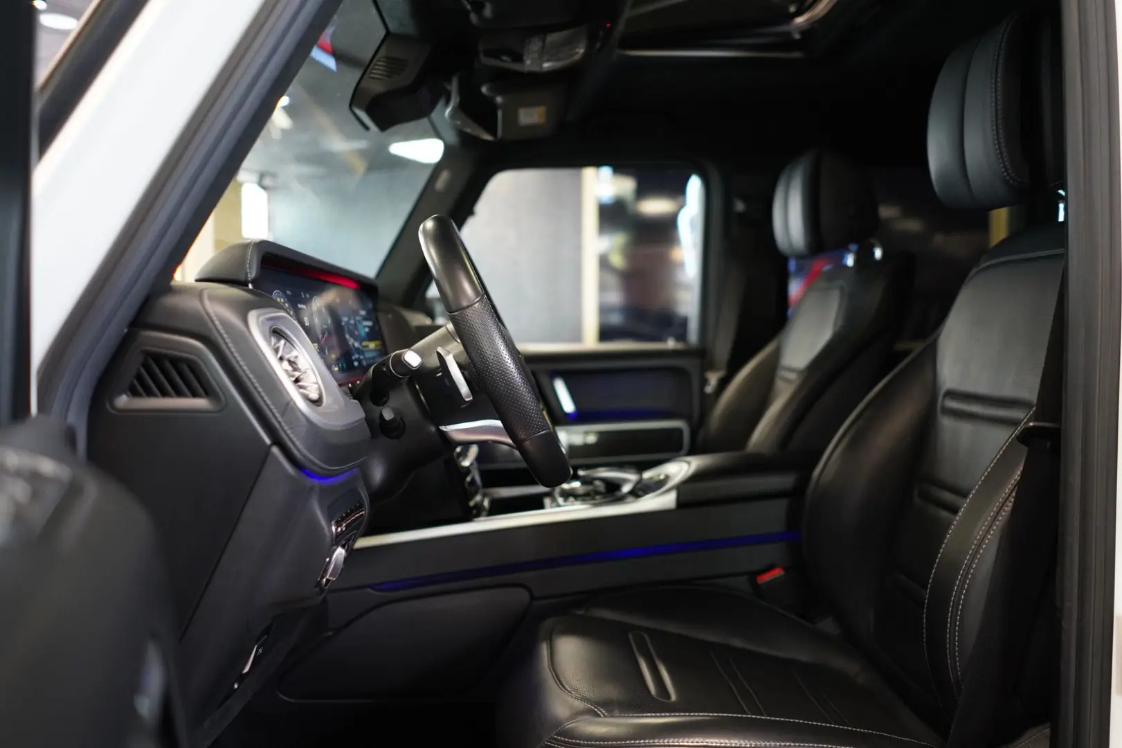 G 500 AMG Line 1.HAND STHZG 360° MASSAG CARBON