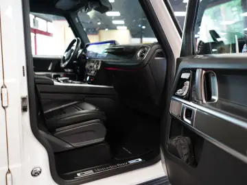 G 500 AMG Line 1.HAND STHZG 360° MASSAG CARBON