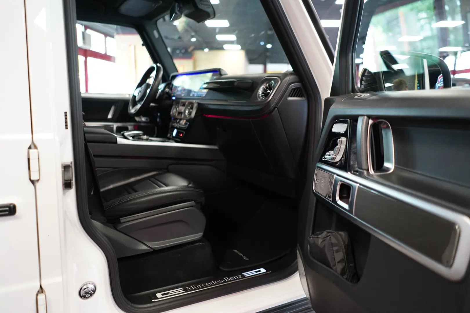 G 500 AMG Line 1.HAND STHZG 360° MASSAG CARBON