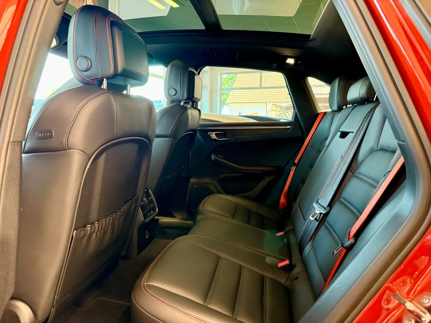 Macan GTS Panorama/AHK/SportChrono/21Zoll/360