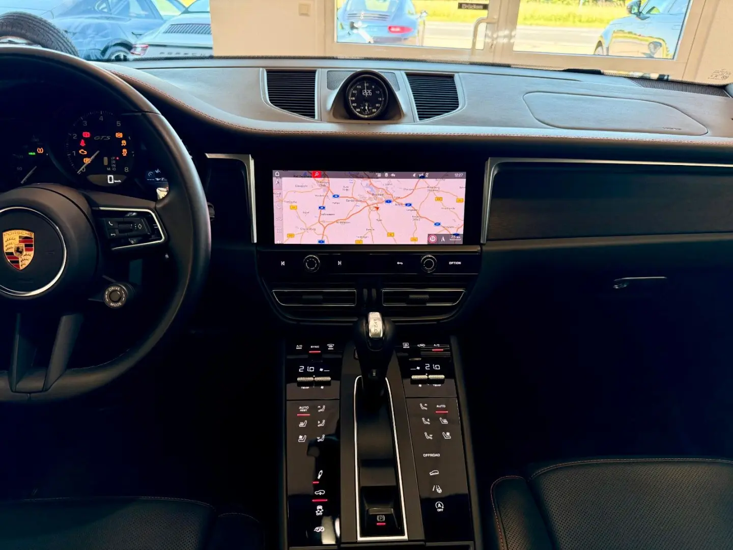 Macan GTS Panorama/AHK/SportChrono/21Zoll/360