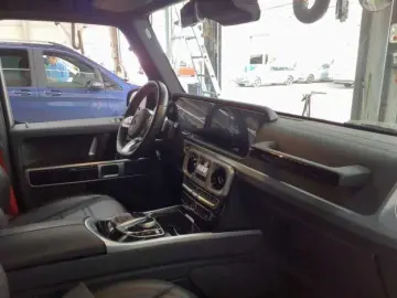 G 350 d AMG*Night*SHD*360°K*AHK*COM*Distr*MBeam