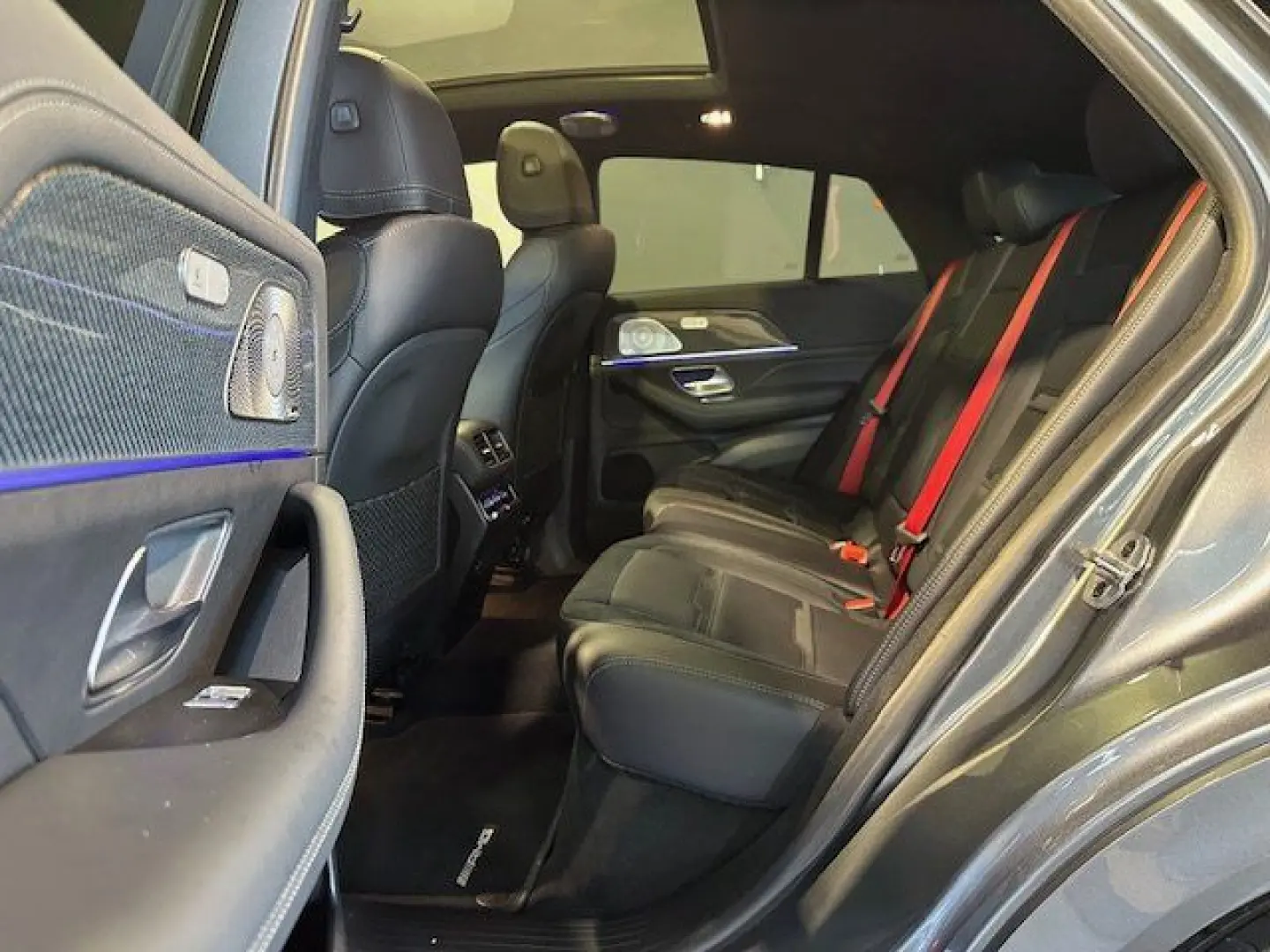 GLE 53 4M+ AMG Night Pano/AHK/Distr/MuBeam/Sound