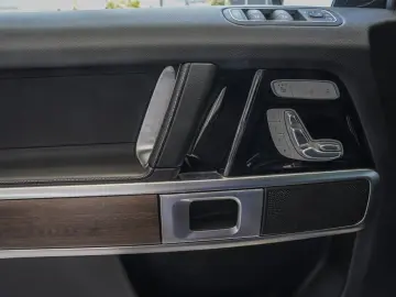 G 350 d AMG Distronic Schiebedach Multibeam AHK
