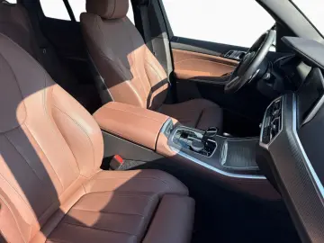 X5 xDr.30d M Sport