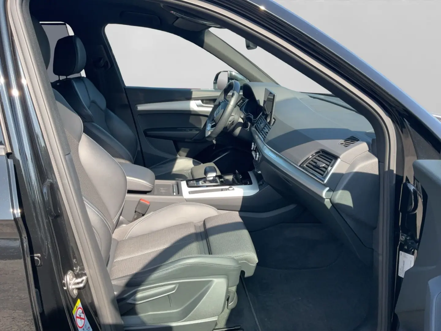 Q5 40 TDI Q S LINE LM20 PRIVACY MATRIX