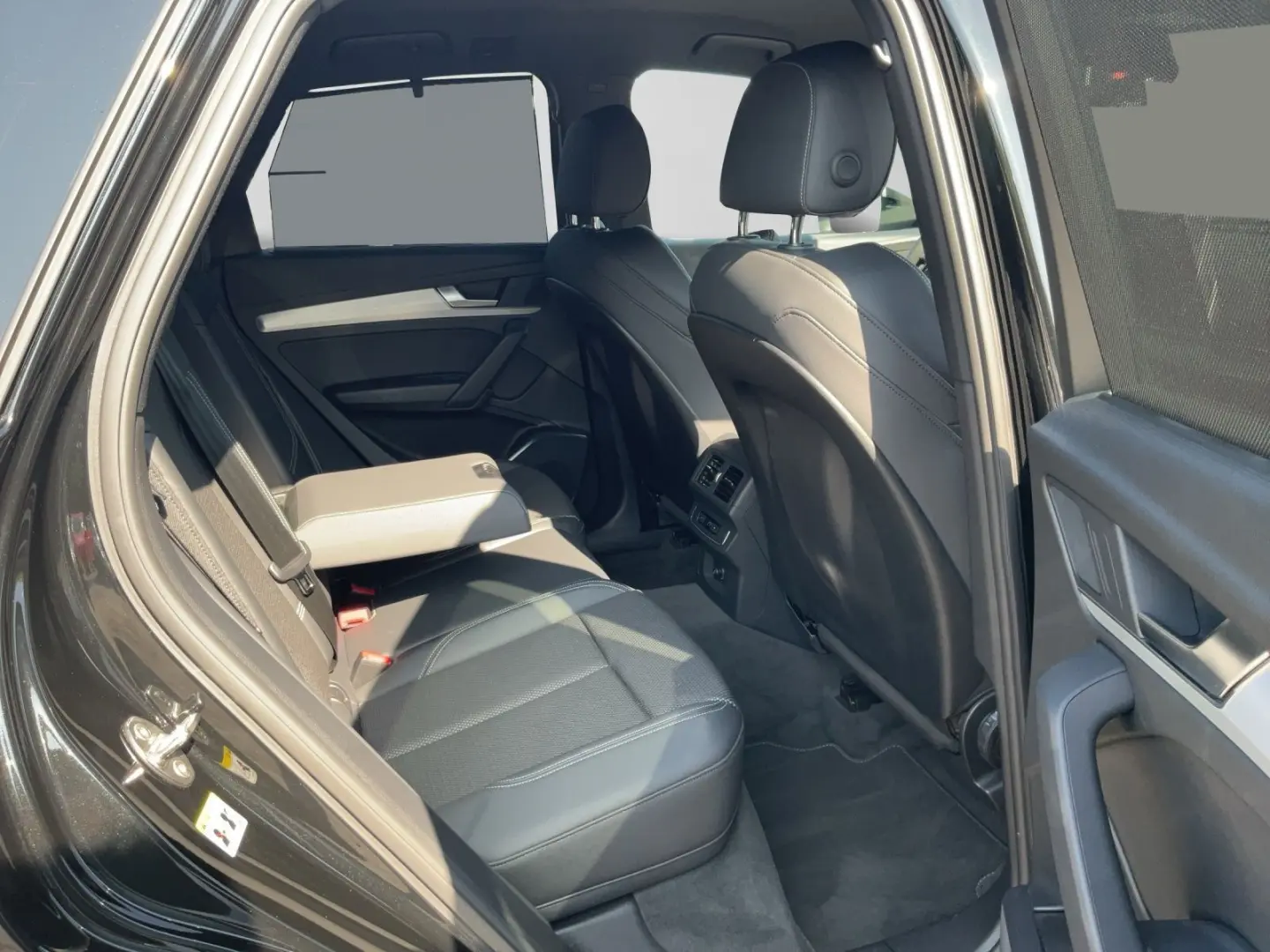 Q5 40 TDI Q S LINE LM20 PRIVACY MATRIX