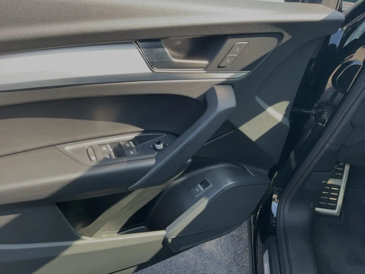 Q5 40 TDI Q S LINE LM20 PRIVACY MATRIX