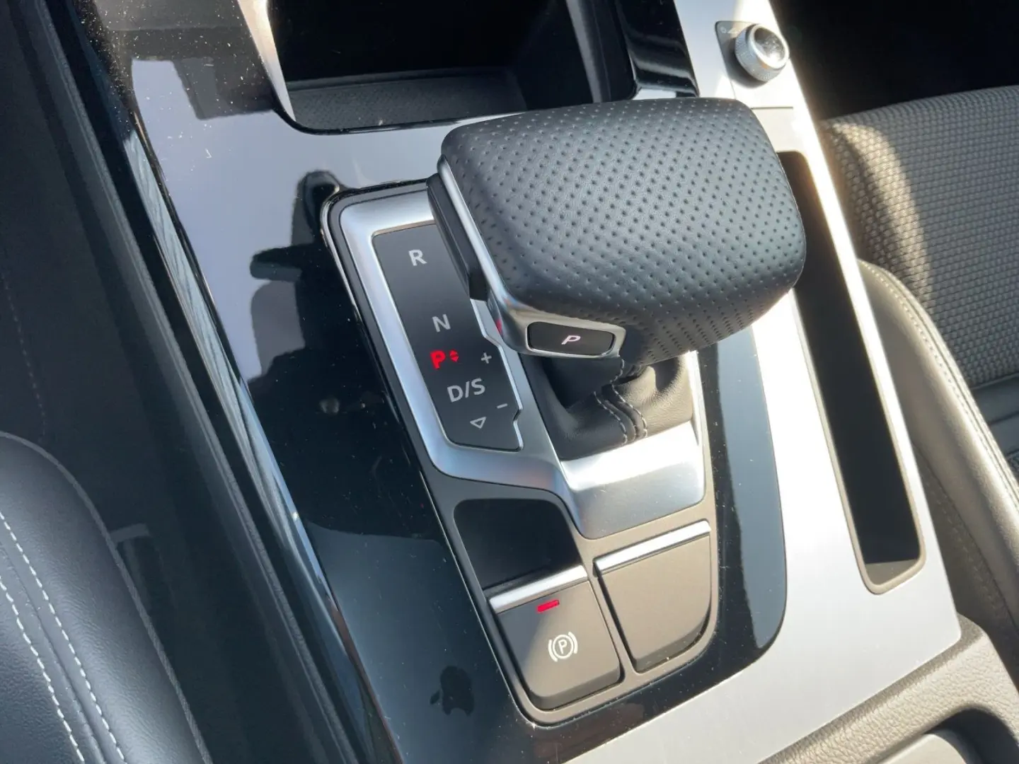 Q5 40 TDI Q S LINE LM20 PRIVACY MATRIX