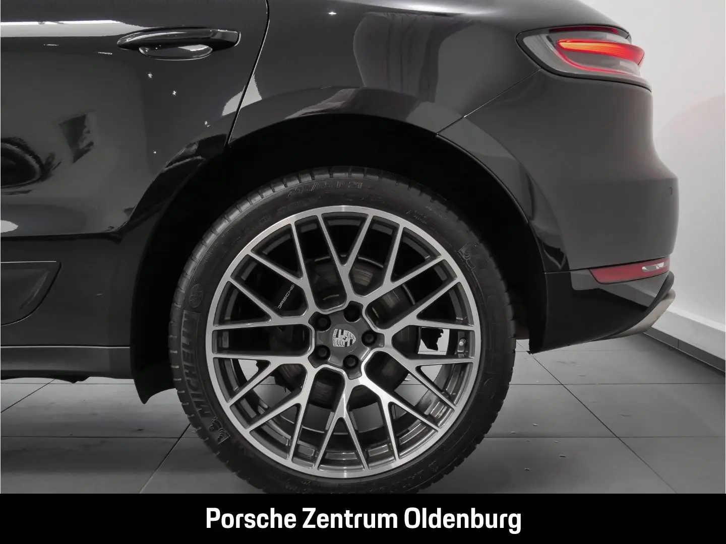 Macan Panorama CarPlay Abstandstempomat