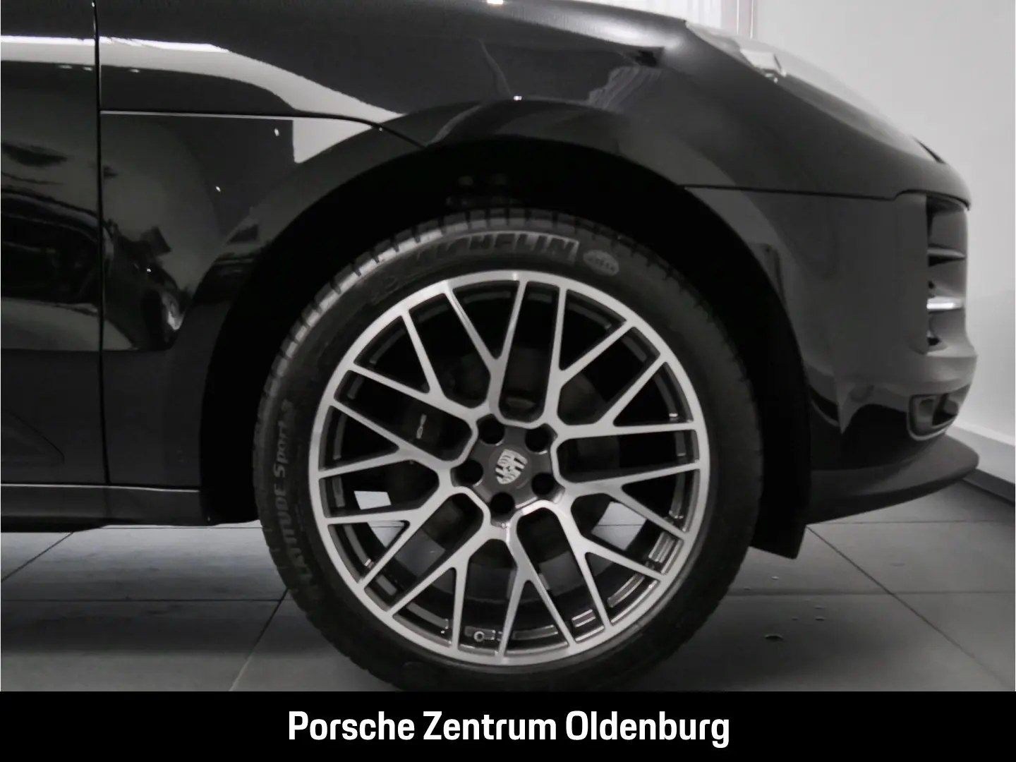 Macan Panorama CarPlay Abstandstempomat