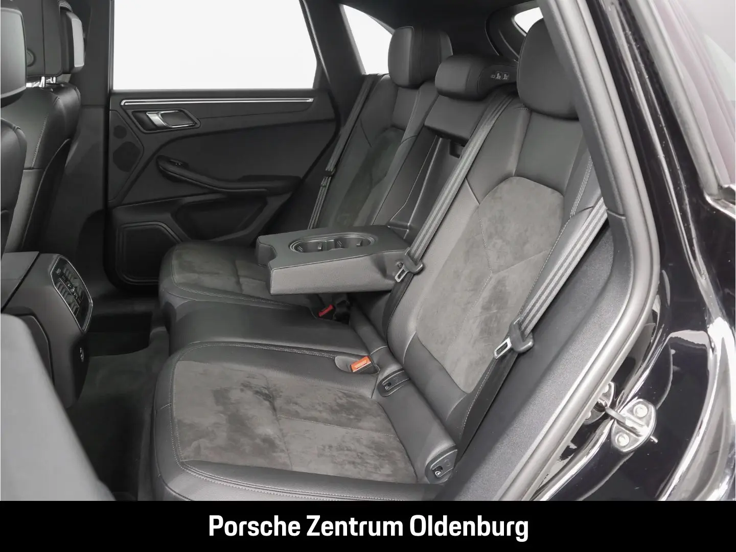 Macan Panorama CarPlay Abstandstempomat