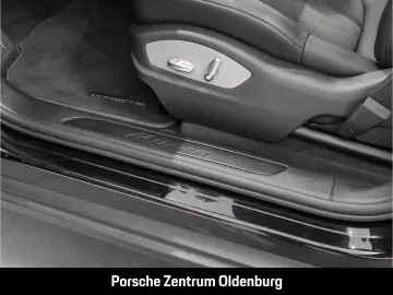 Macan Panorama CarPlay Abstandstempomat