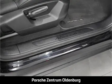 Macan Panorama CarPlay Abstandstempomat