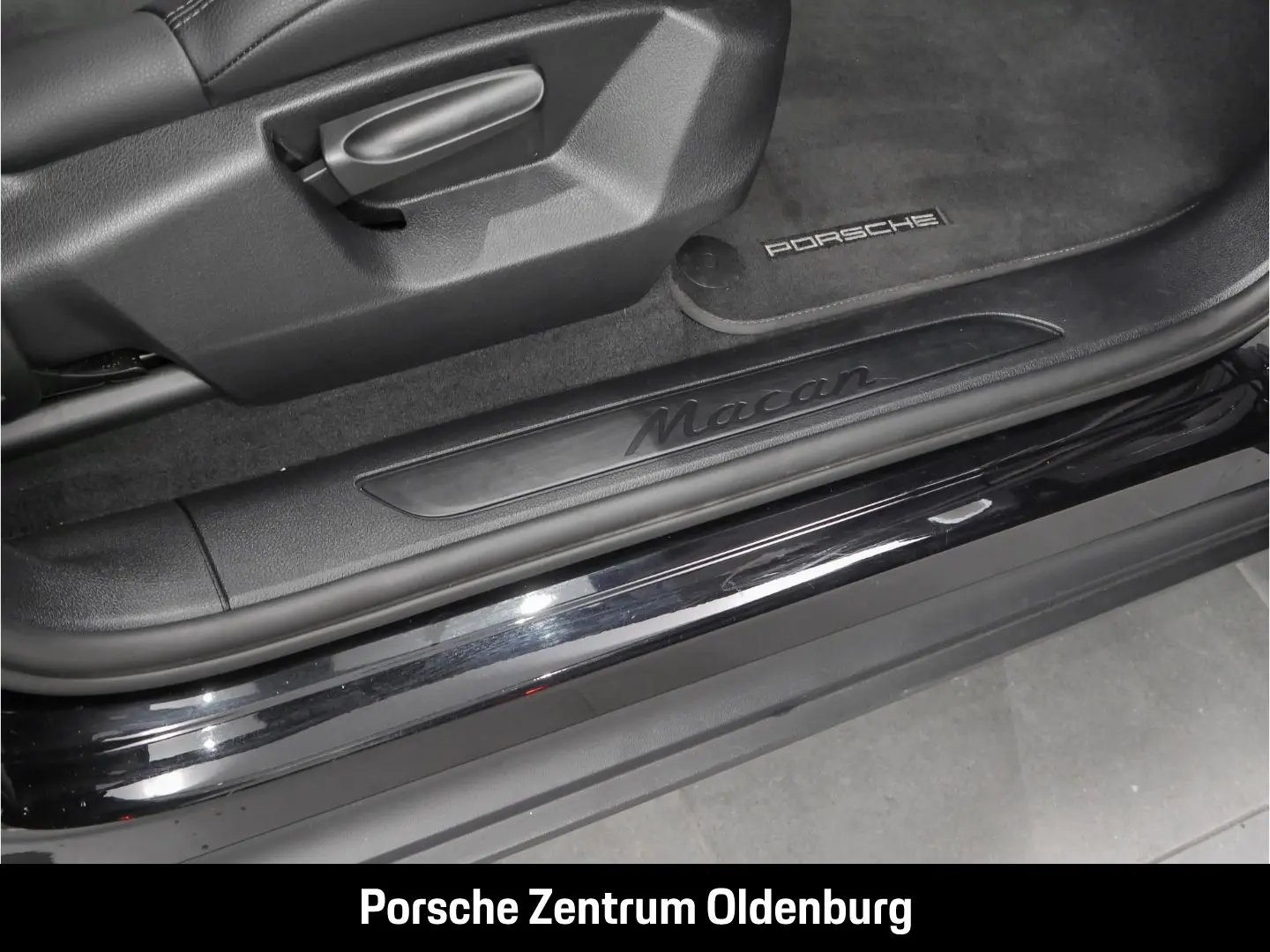 Macan Panorama CarPlay Abstandstempomat