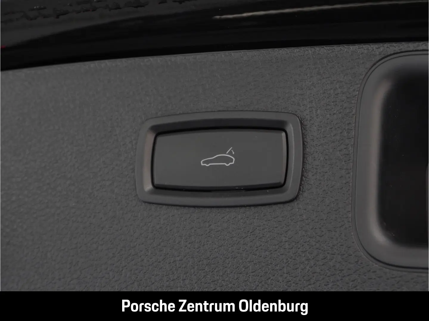 Macan Panorama CarPlay Abstandstempomat