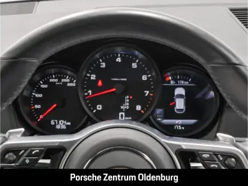 Macan Panorama CarPlay Abstandstempomat