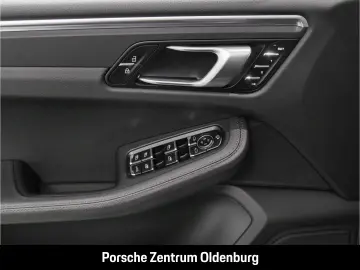 Macan Panorama CarPlay Abstandstempomat