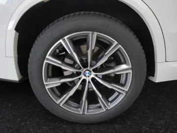 BMW X5 xDrive30d M Sport|AHK