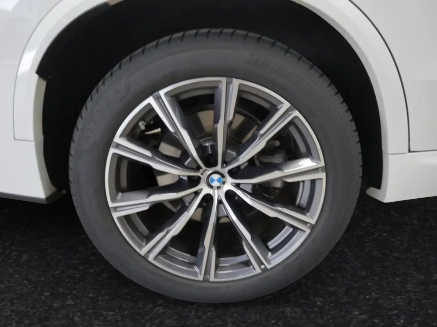 BMW X5 xDrive30d M Sport|AHK