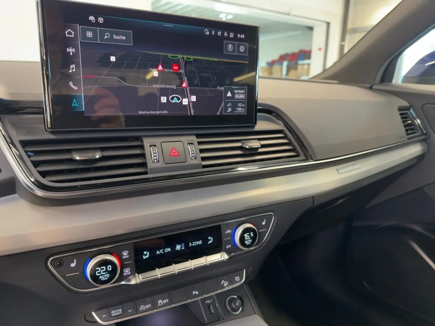 Q5 40 TDI qu. S line LED Kamera AHK Navi virtual