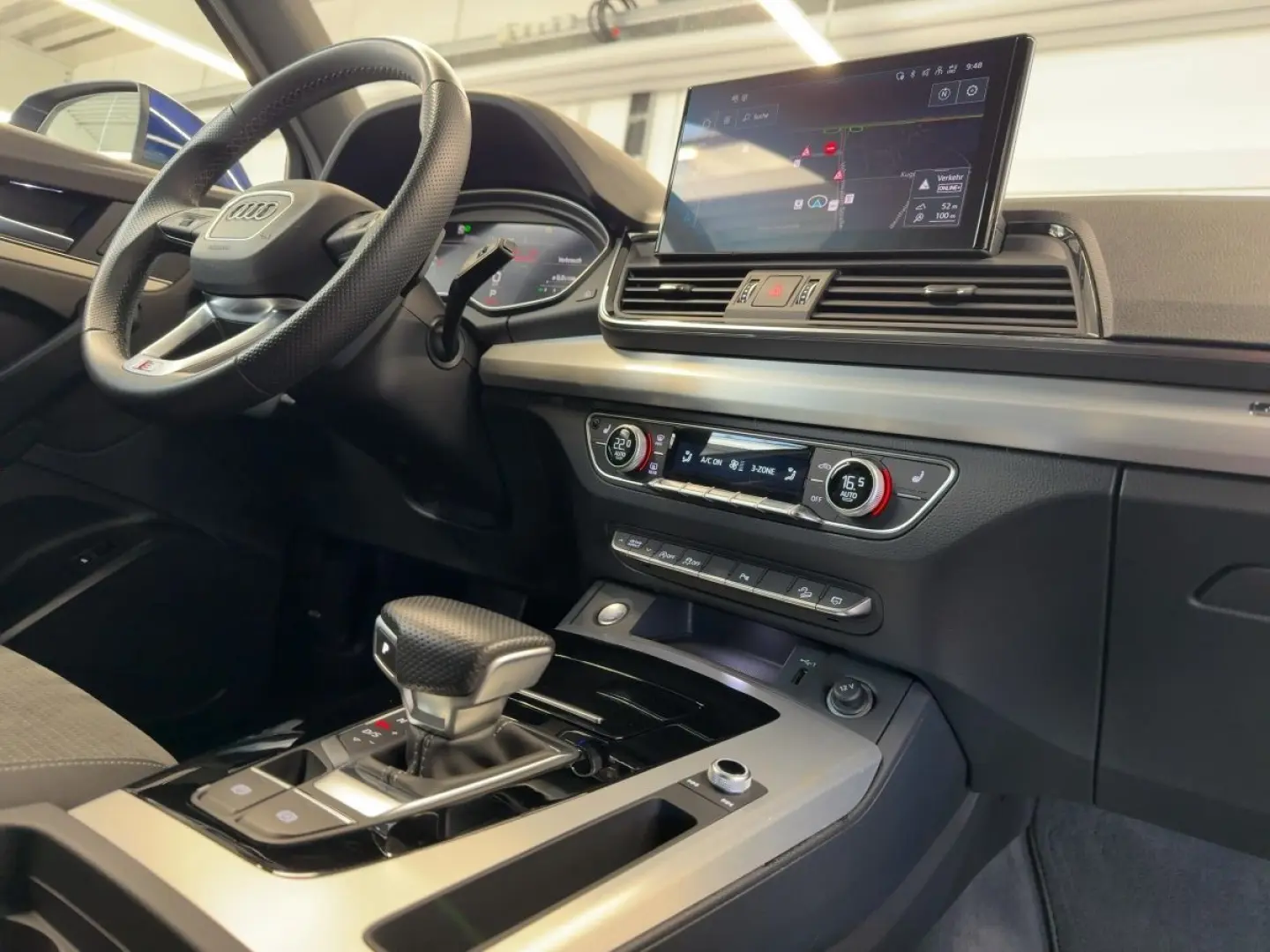 Q5 40 TDI qu. S line LED Kamera AHK Navi virtual