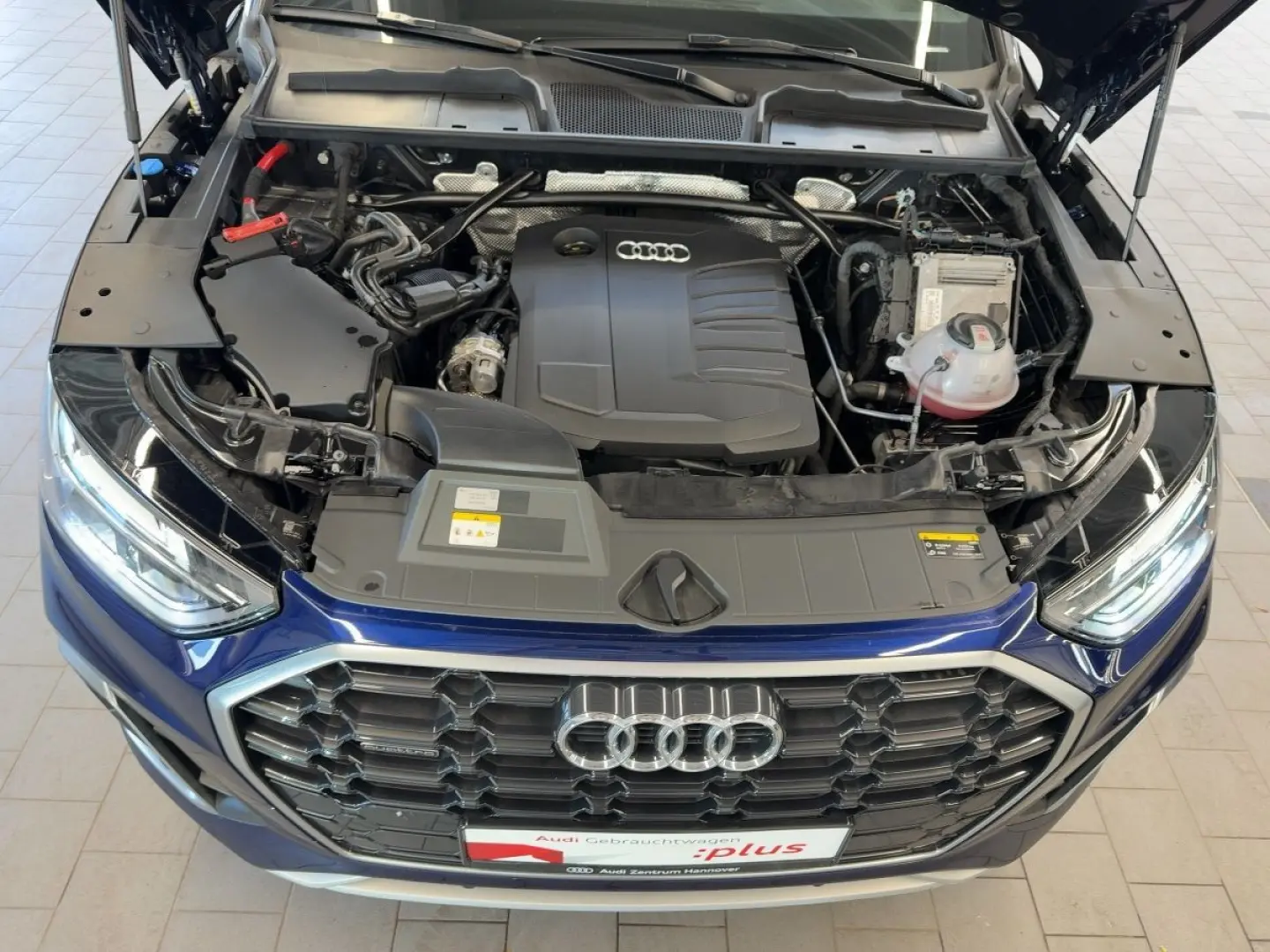Q5 40 TDI qu. S line LED Kamera AHK Navi virtual
