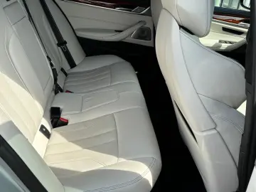 M5 Limousine INDIVIDUAL Laserlicht Competition P
