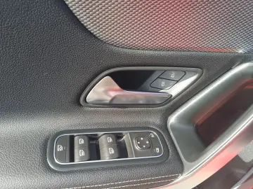 Mercedes-Benz A180d 1.5 diesel 116 CP 7AT Style