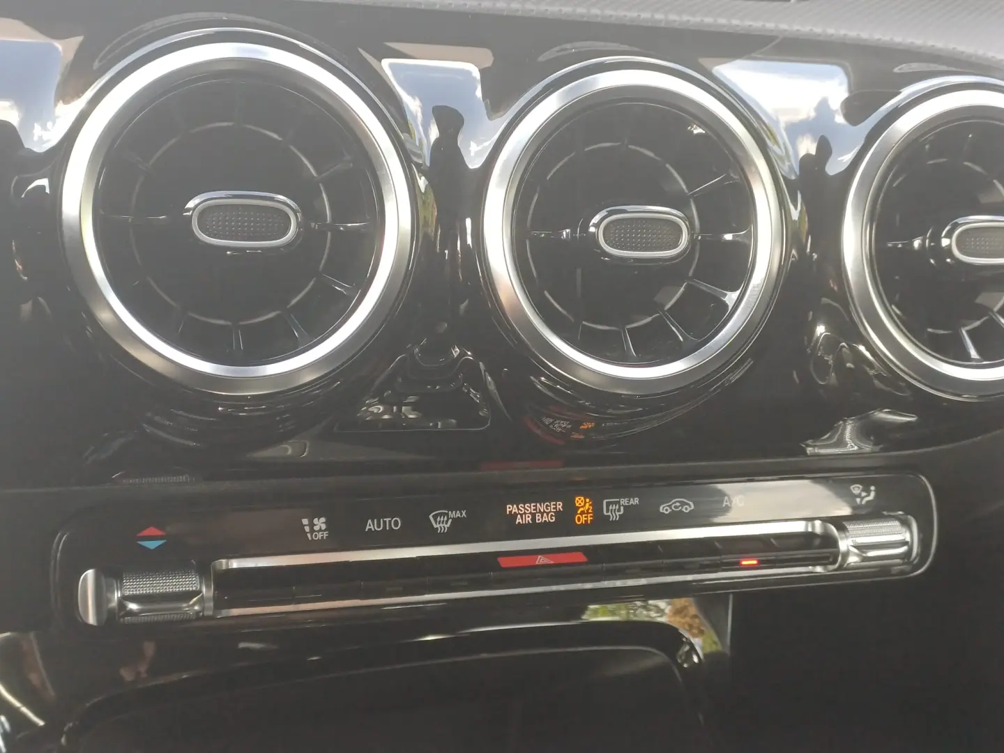 Mercedes-Benz A180d 1.5 diesel 116 CP 7AT Style