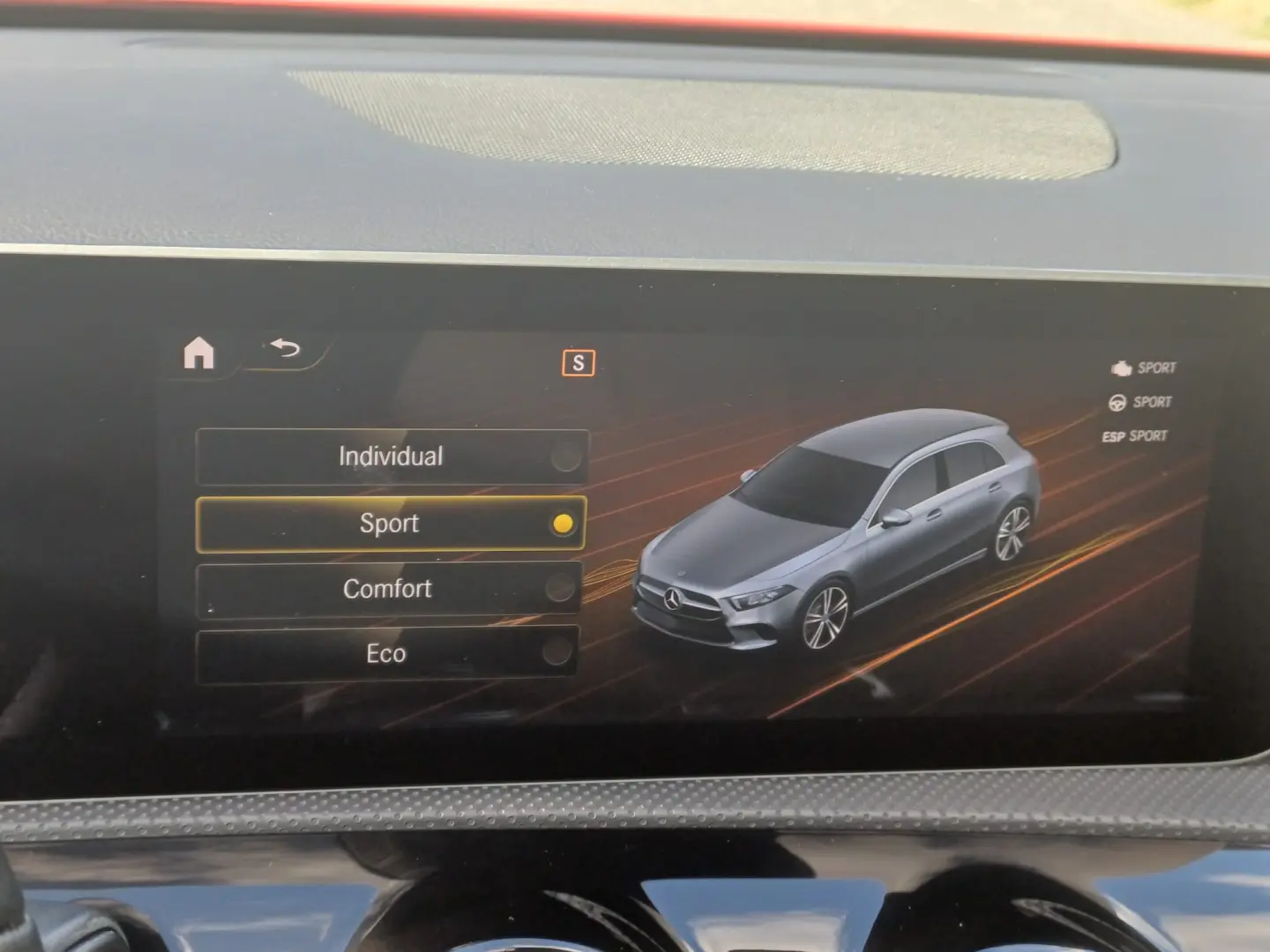 Mercedes-Benz A180d 1.5 diesel 116 CP 7AT Style