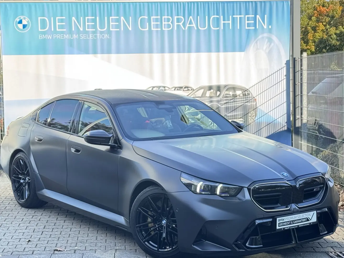 M5 Limousine M Drivers P. Ultimate Pack AHK B&W