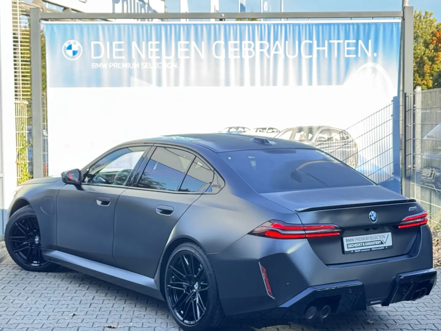 M5 Limousine M Drivers P. Ultimate Pack AHK B&W