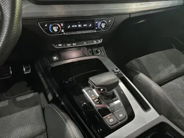 Q5 40 TDI quattro S line /KAMERA / AHK / LEDER