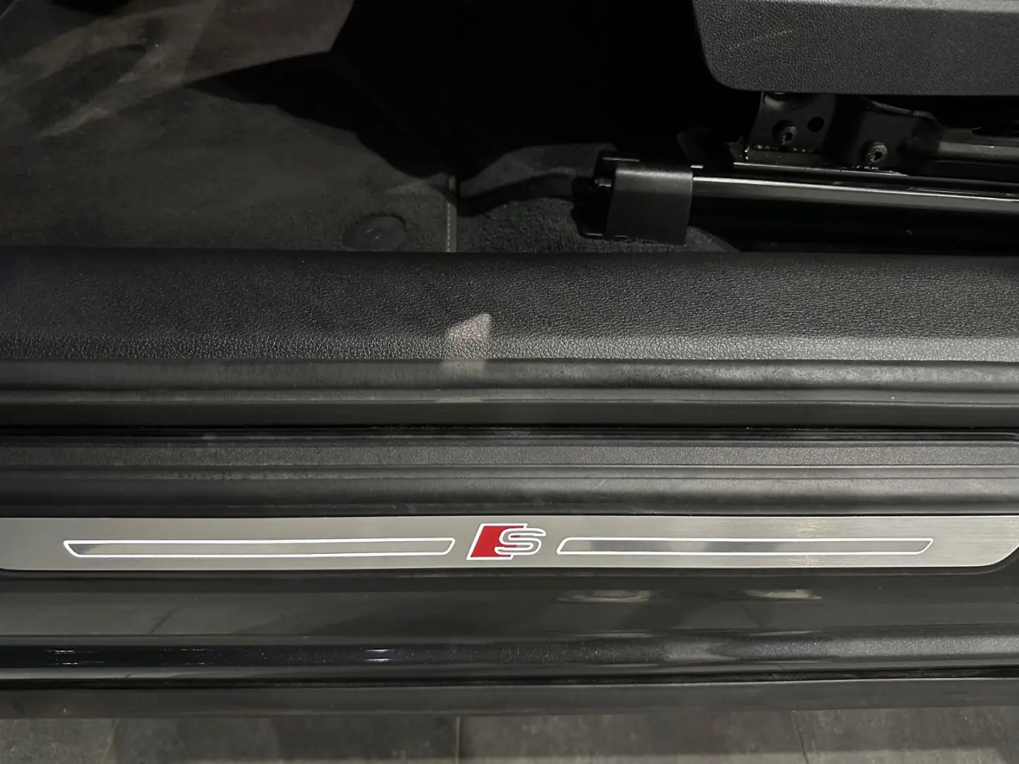 Q5 40 TDI quattro S line /KAMERA / AHK / LEDER