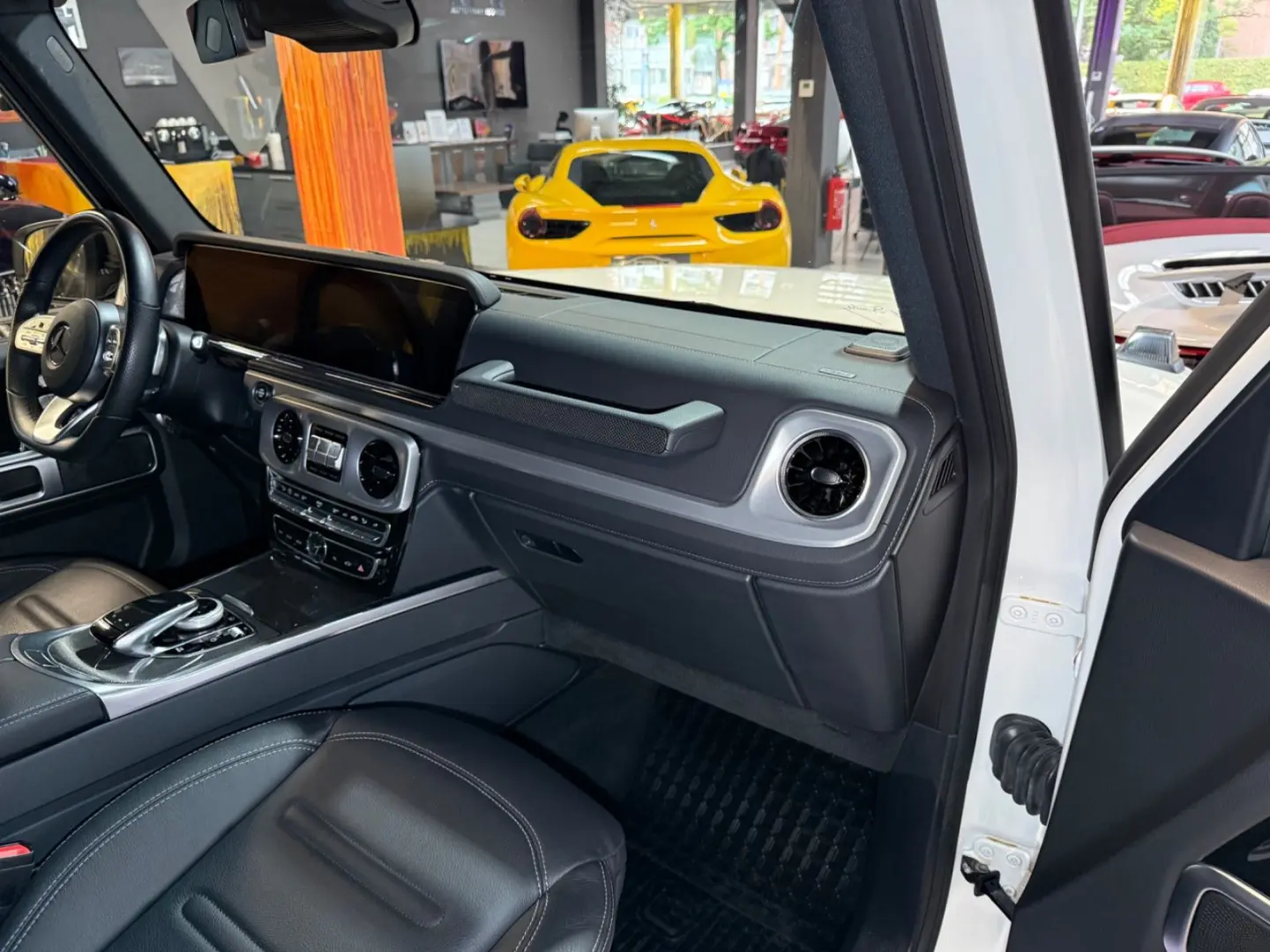G 500 AMG LINE~LEDER~KAMERA~LED