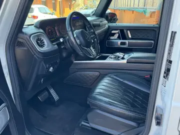 G 400d **Stronger than time **