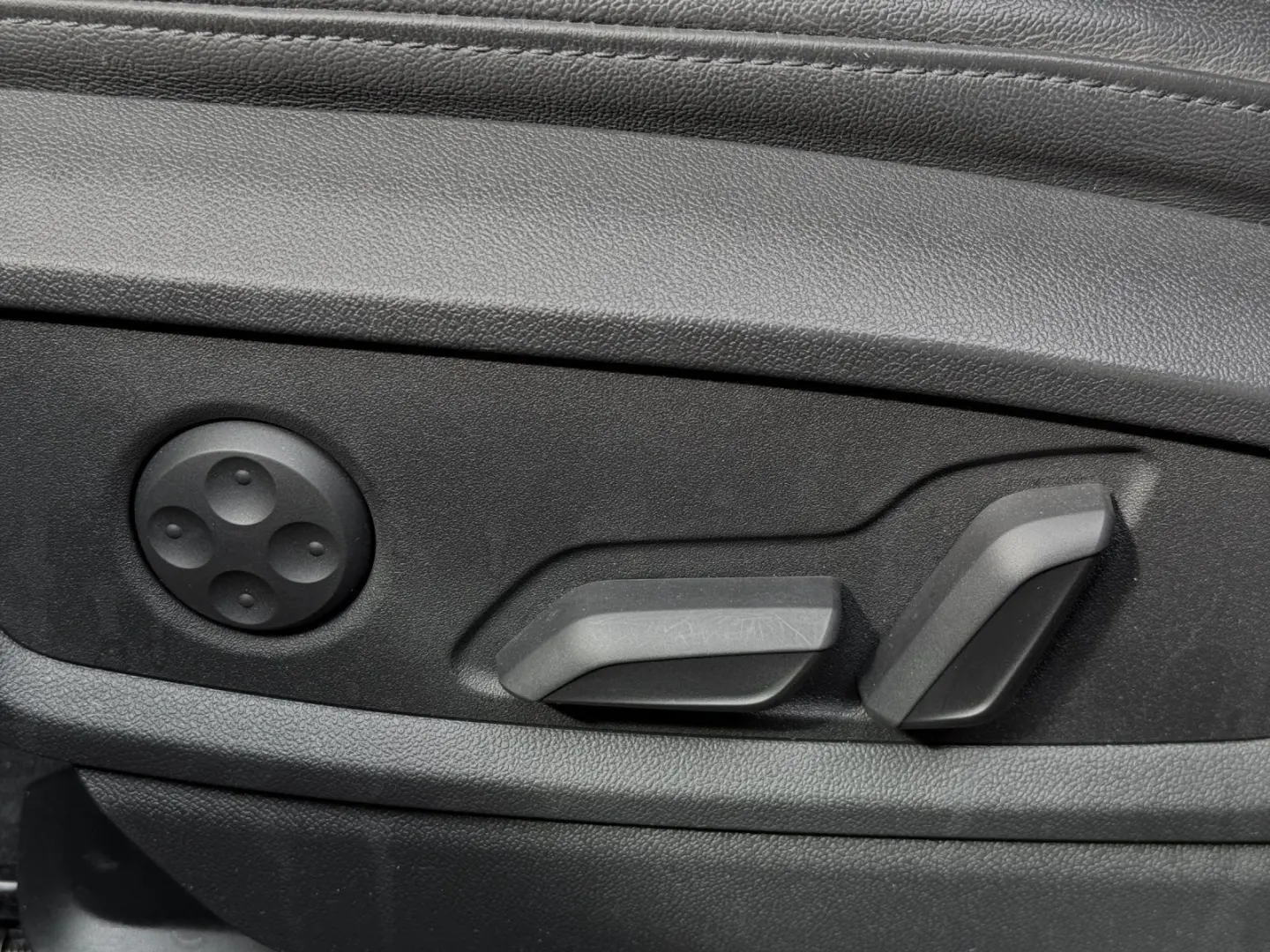 Q5 Sportback 40 Q ADVANCED LEDER PANO AHK eSITZE