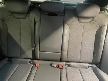 Q5 Sportback 40 2.0 TDI quattro advanced Pano LM