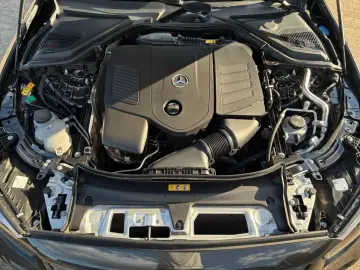 E 300 e 4M AMG Panorama DC-Laden Night Distr.