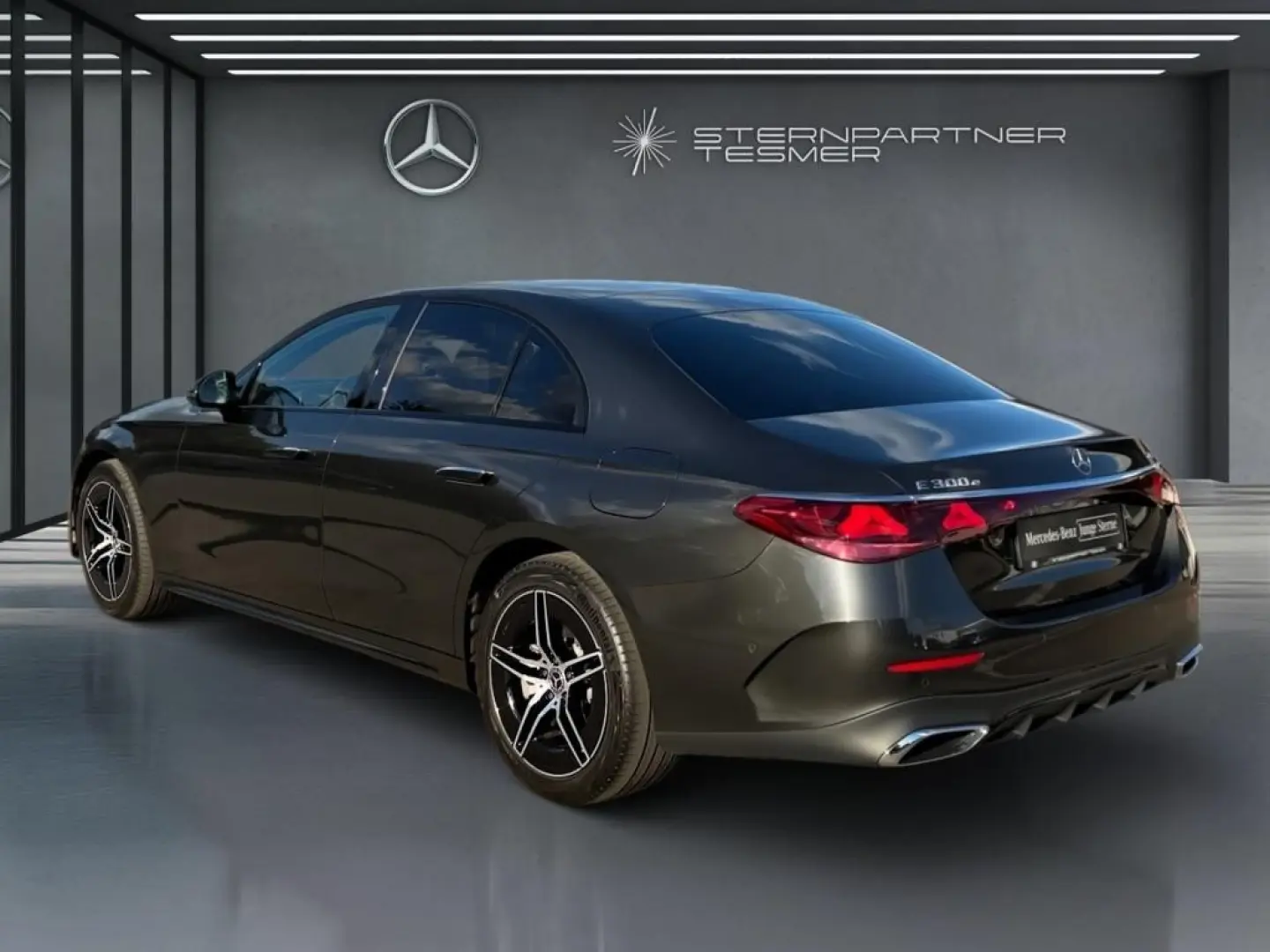 E 300 e 4M AMG Panorama DC-Laden Night Distr.