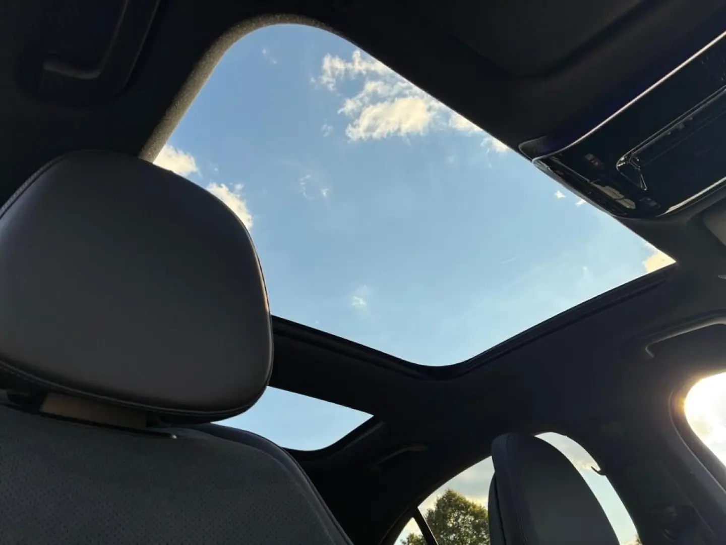 E 300 e 4M AMG Panorama DC-Laden Night Distr.